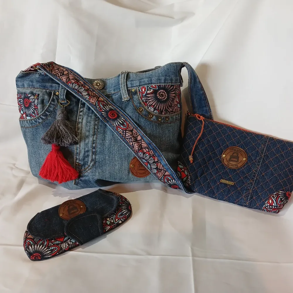 Bolso artesanal Indigo Bags recién terminado